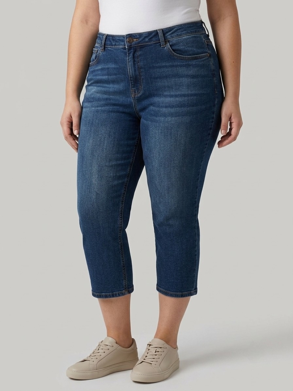 dC Jeans Medium Wash Curvy Capri Denim Jeans Size 22 Casual Minimalist Chic Y2K